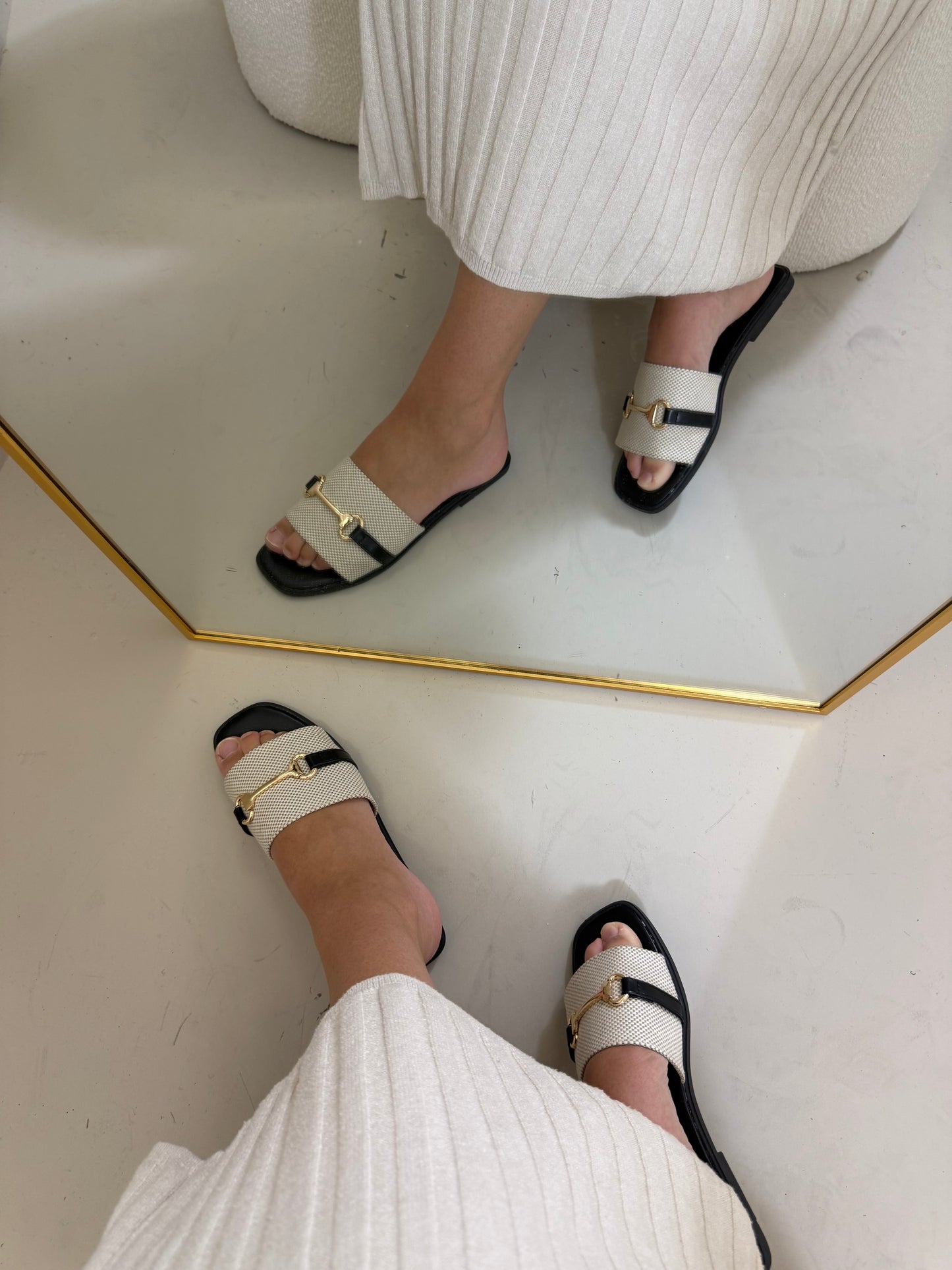 Huda slipper zwart