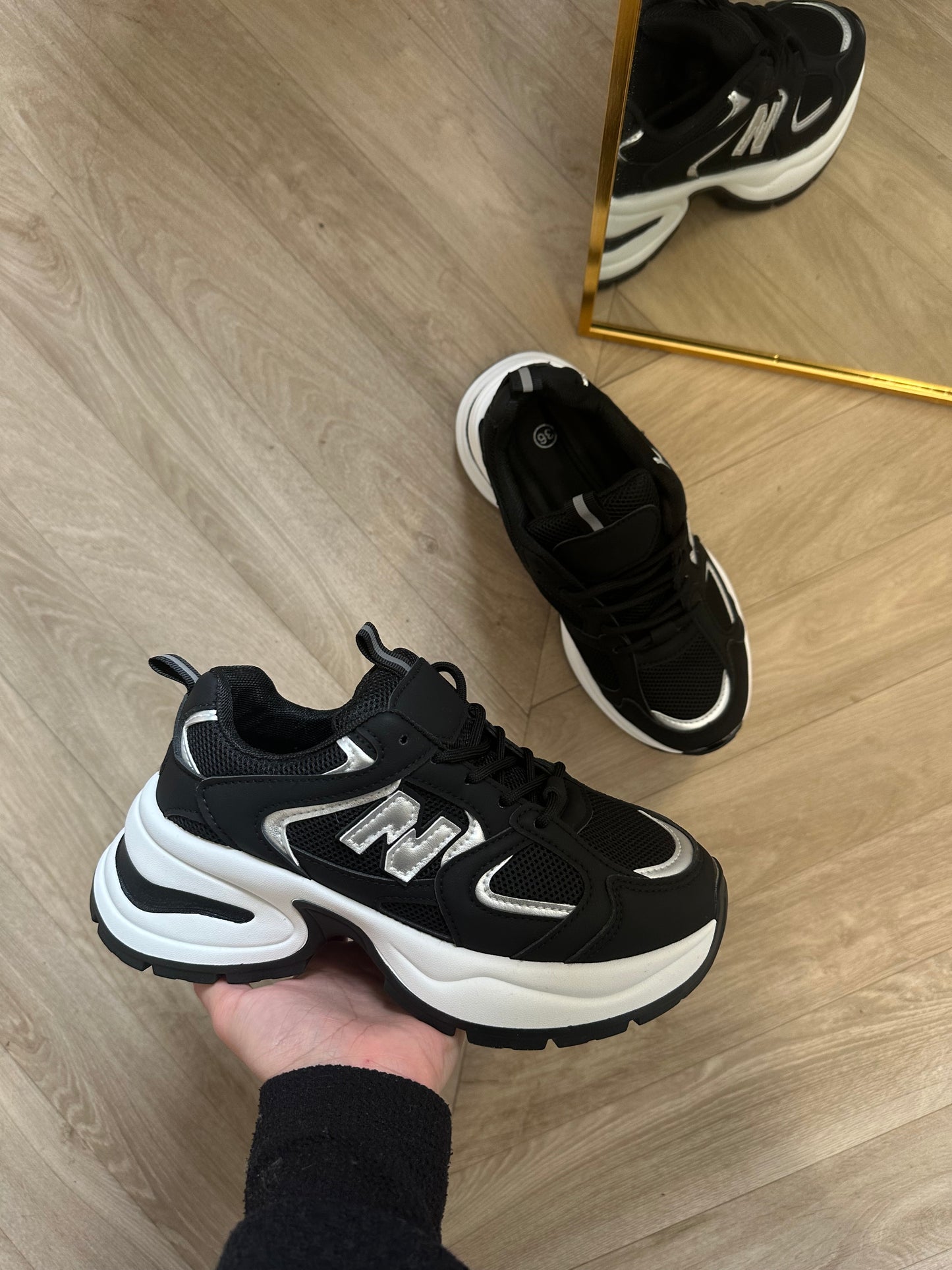 Nora sneaker zwart