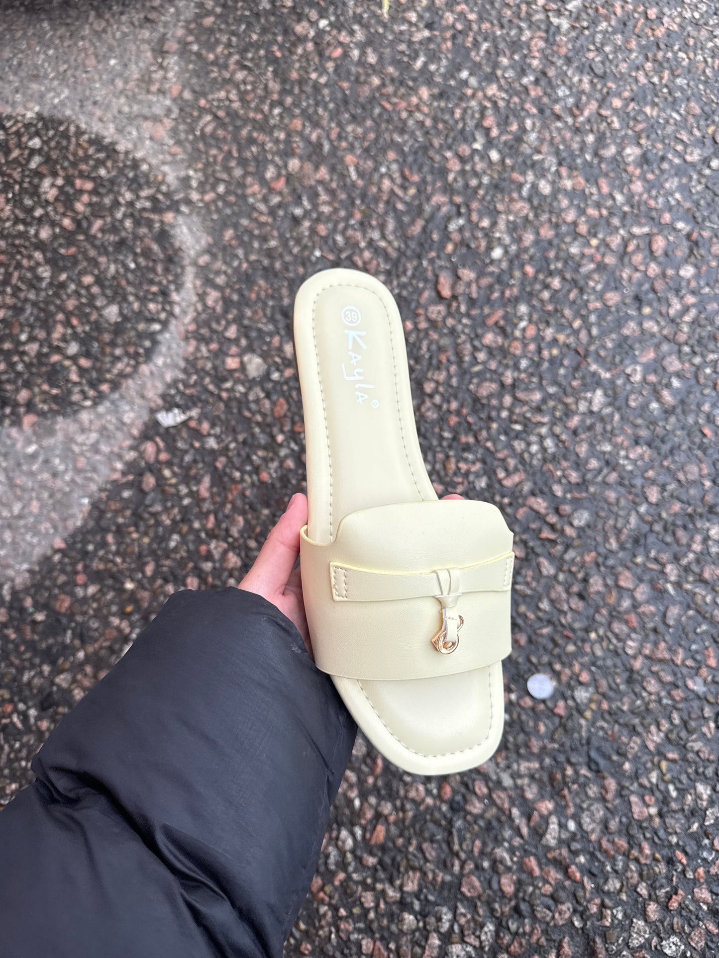 Lori slipper butter yellow