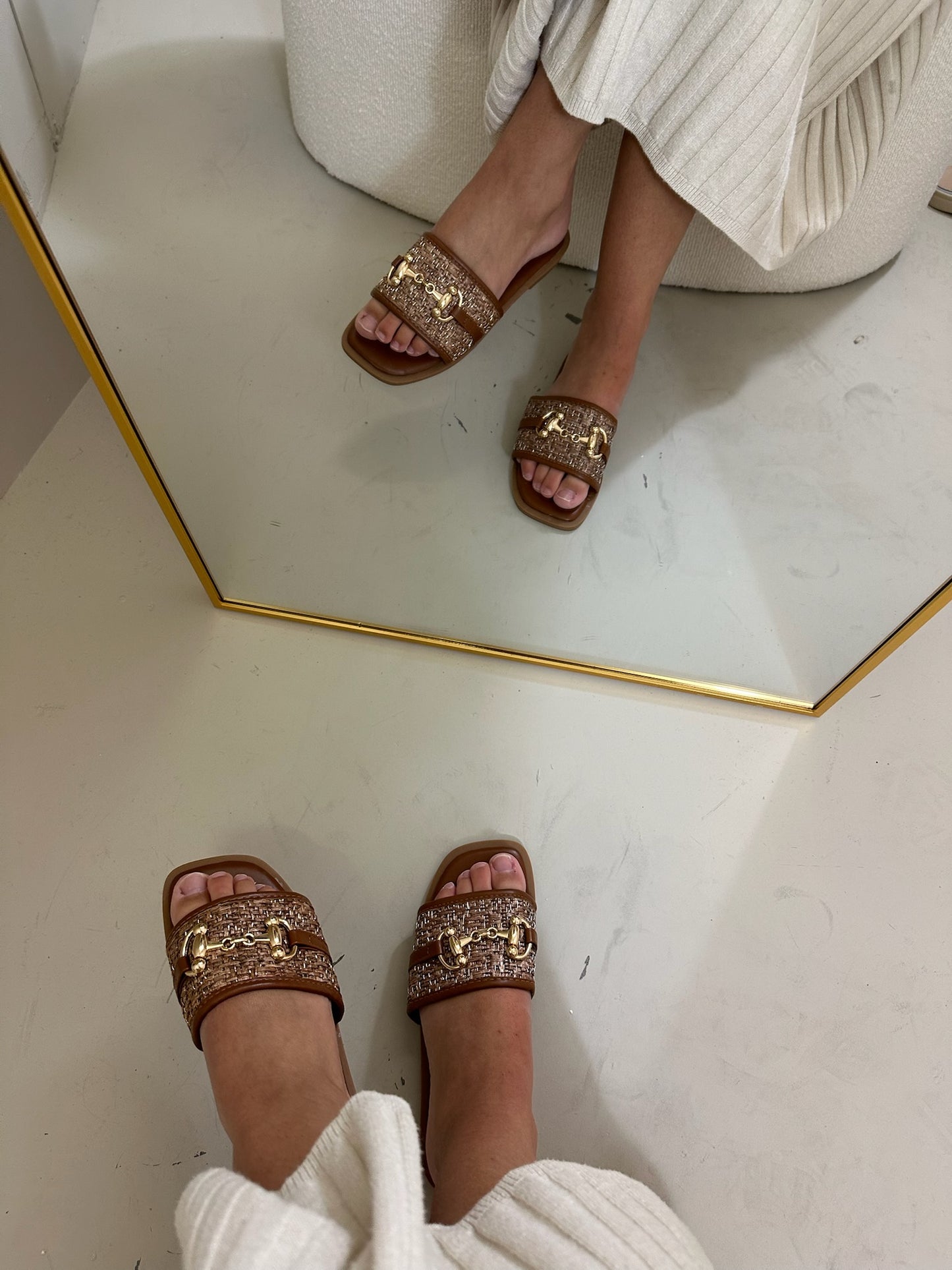 Mila slipper bruin