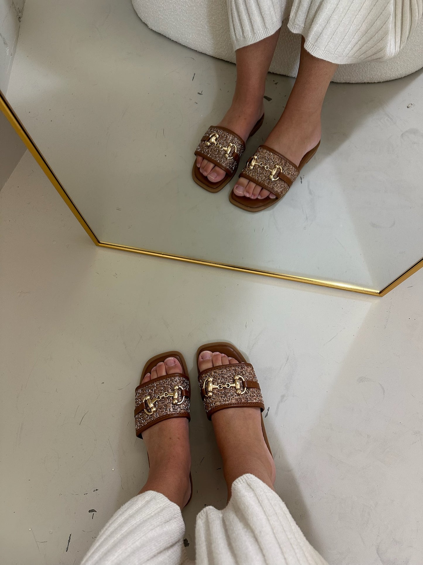 Mila slipper bruin
