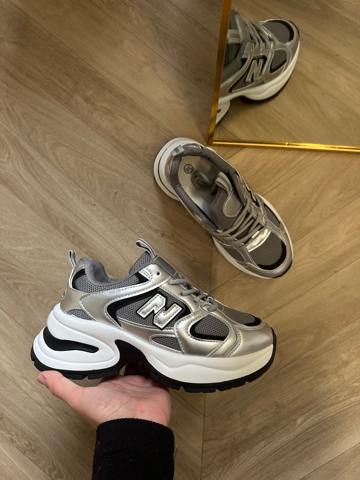 Nora sneaker zilver