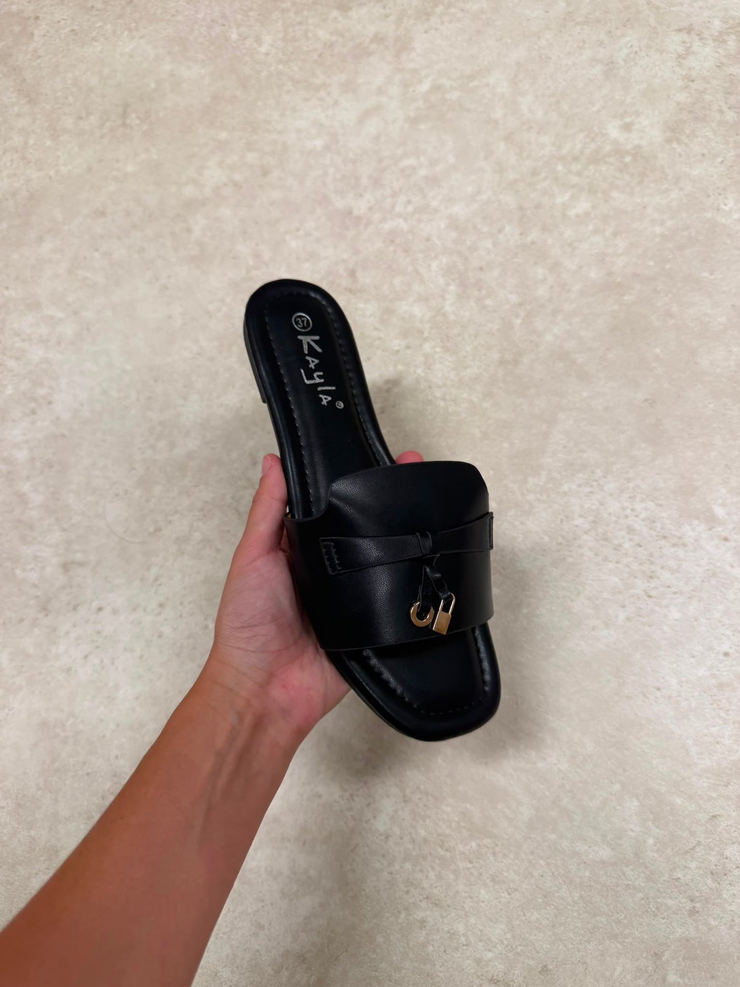 Lori slipper zwart