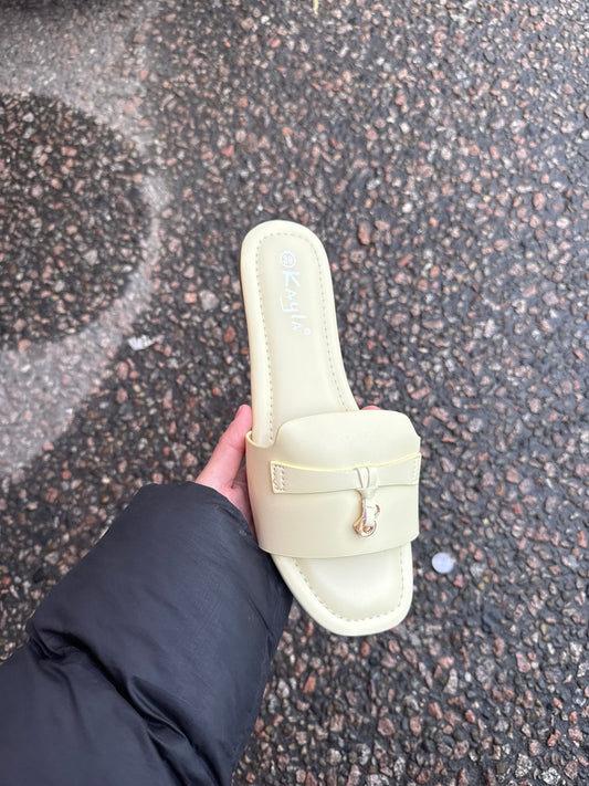 Lori slipper butter yellow