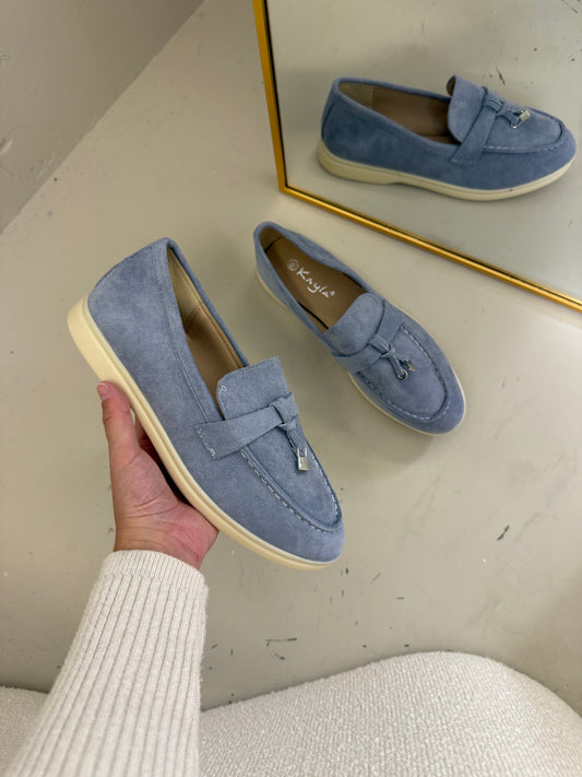 Lola loafer light blue