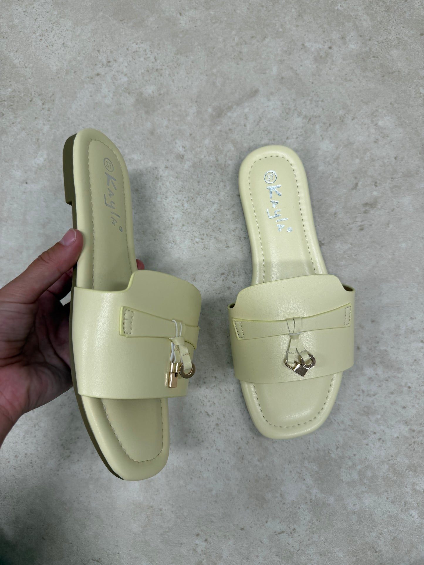 Lori slipper butter yellow