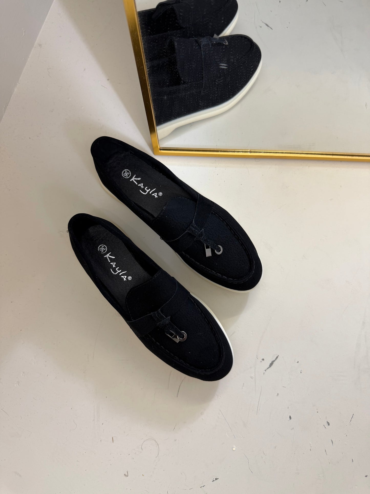 Lola loafer zwart met witte zool