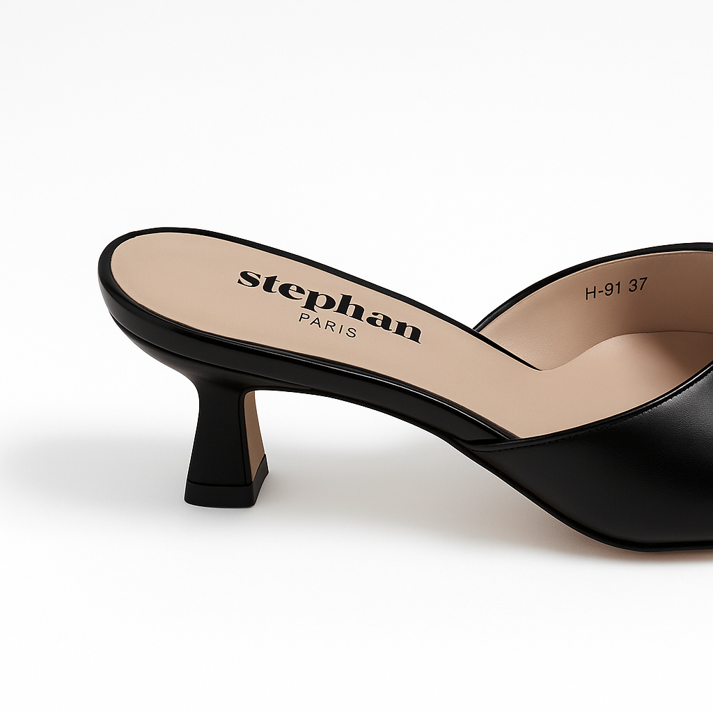 Poppy heels black